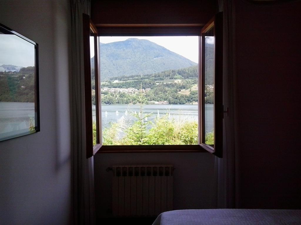 Hotel Pizzeria Mezzolago แปร์จีนา วัลซูกานา ห้อง รูปภาพ
